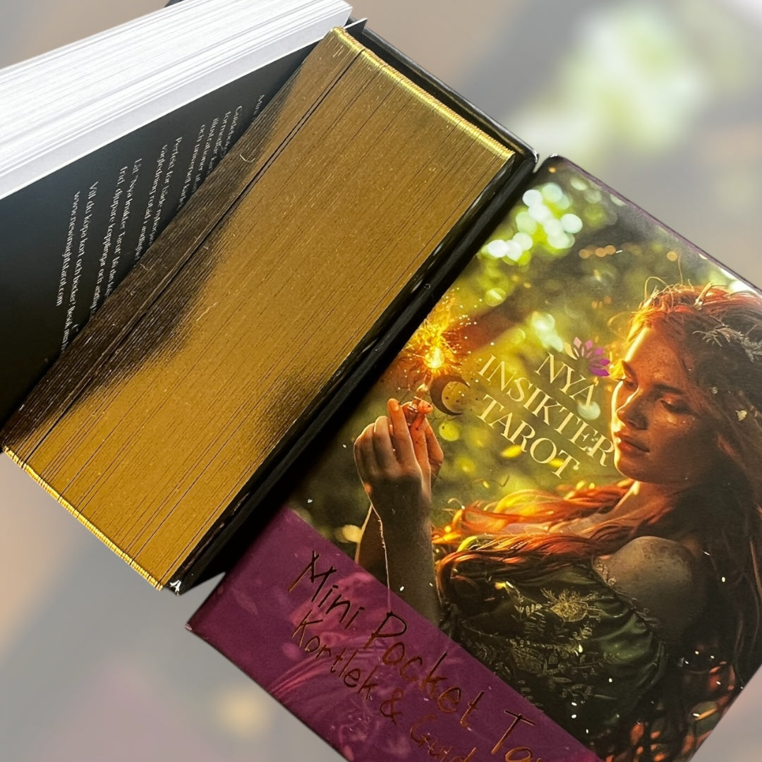 Mini Pocket Tarot – tarotkort med guidebok (svenska)