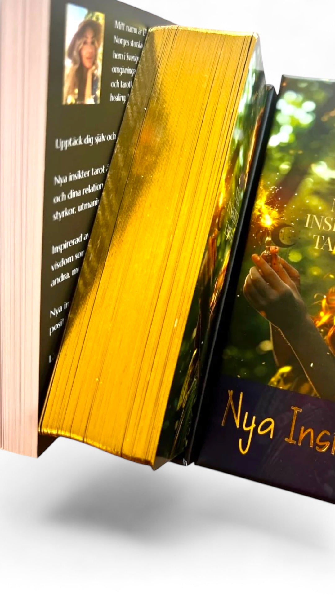 Nya Insikter Tarot – Tarotkort på svenska med guidebok (78 kort)